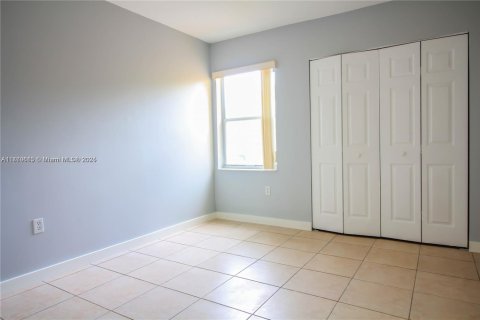 Condominio en venta en Pembroke Pines, Florida, 2 dormitorios, 90.12 m2 № 1860635 - foto 8
