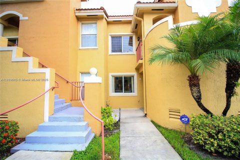 Condominio en venta en Pembroke Pines, Florida, 2 dormitorios, 90.12 m2 № 1860635 - foto 2