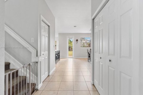 Casa en venta en Homestead, Florida, 4 dormitorios, 282.24 m2 № 1699493 - foto 7