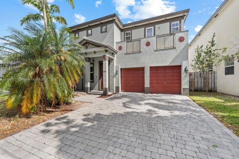 Casa en venta en Homestead, Florida, 4 dormitorios, 282.24 m2 № 1699493 - foto 2