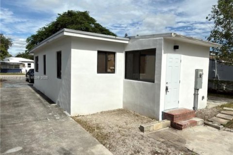 Casa en venta en Hollywood, Florida, 3 dormitorios, 83.98 m2 № 1964685 - foto 5