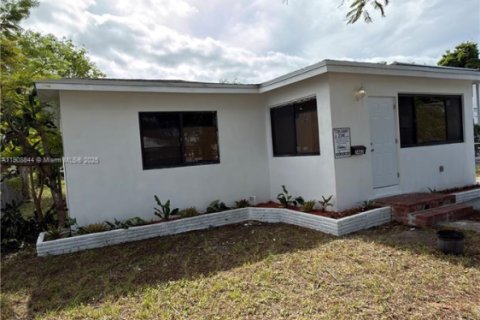 Casa en venta en Hollywood, Florida, 3 dormitorios, 83.98 m2 № 1964685 - foto 3