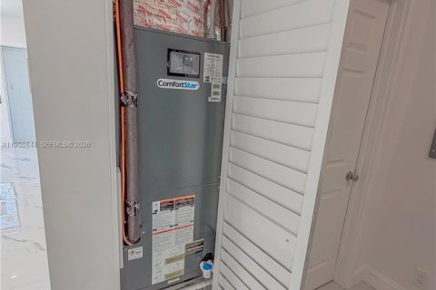 Casa en venta en Hollywood, Florida, 3 dormitorios, 83.98 m2 № 1964685 - foto 25