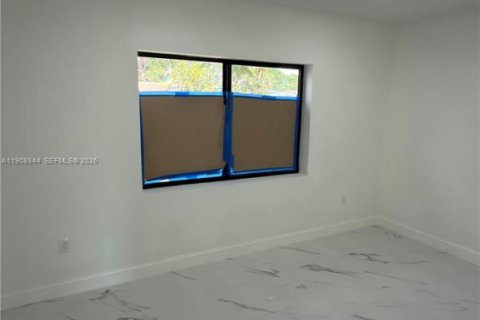 Купить виллу или дом в Холливуд, Флорида 3 спальни, 83.98м2, № 1964685 - фото 23