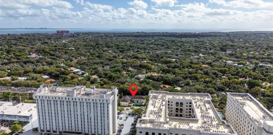 Condo à Coral Gables, Floride, 3 chambres  № 1991569