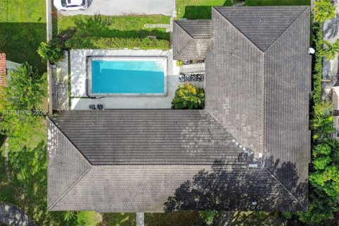 Copropriété à louer à Coral Gables, Floride: 3 chambres, 130.34 m2 № 1991569 - photo 27