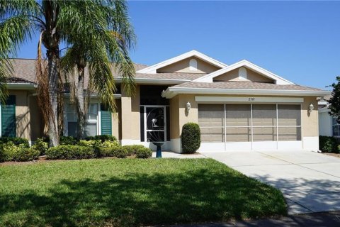 Condo in Sun City Center, Florida, 2 bedrooms  № 1553657 - photo 1