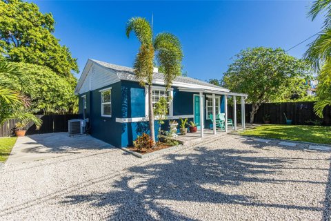 Villa ou maison à vendre à Miami, Floride: 3 chambres, 76.55 m2 № 1956971 - photo 2