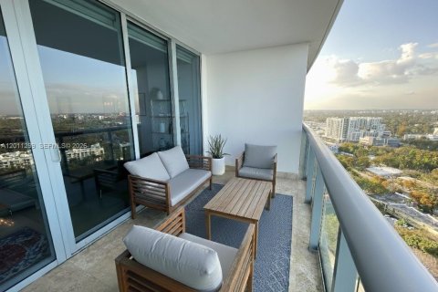 Condo in Miami, Florida, 2 bedrooms  № 2075272 - photo 22