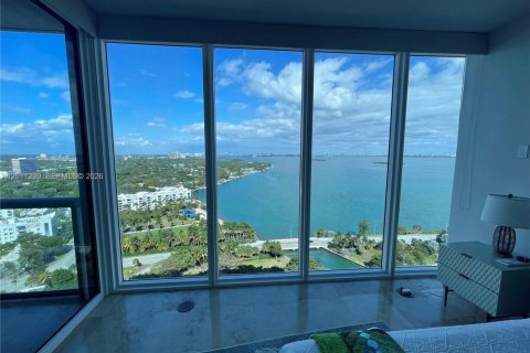 Condo in Miami, Florida, 2 bedrooms  № 2075272 - photo 14