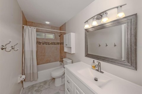 Villa ou maison à vendre à Nokomis, Floride: 3 chambres, 191.75 m2 № 2150181 - photo 19