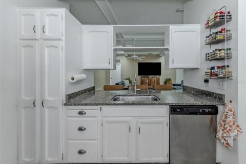 Villa ou maison à vendre à Nokomis, Floride: 3 chambres, 191.75 m2 № 2150181 - photo 14