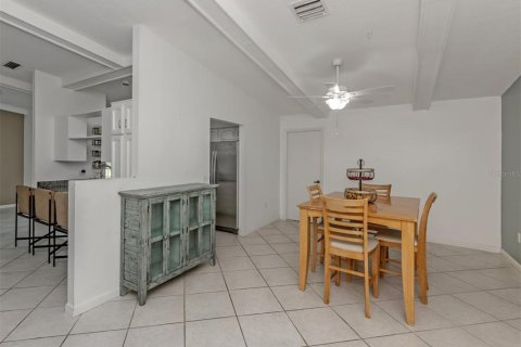 Villa ou maison à vendre à Nokomis, Floride: 3 chambres, 191.75 m2 № 2150181 - photo 9