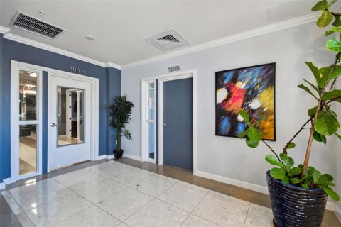 Propiedad comercial en alquiler en Tampa, Florida, 557.41 m2 № 1196903 - foto 16