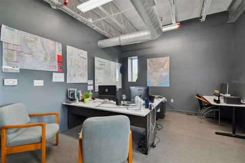 Propiedad comercial en alquiler en Tampa, Florida, 557.41 m2 № 1196903 - foto 21