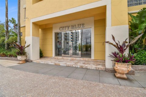 Propiedad comercial en alquiler en Tampa, Florida, 557.41 m2 № 1196903 - foto 11