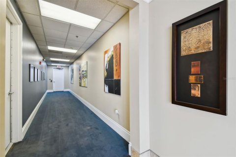 Propiedad comercial en alquiler en Tampa, Florida, 557.41 m2 № 1196903 - foto 14