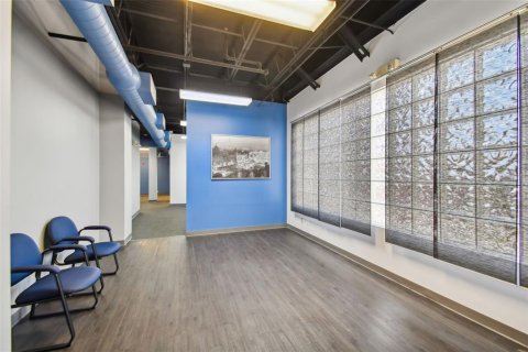 Propiedad comercial en alquiler en Tampa, Florida, 557.41 m2 № 1196903 - foto 27