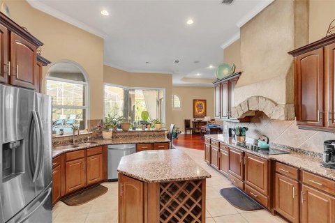 House in Orlando, Florida 4 bedrooms, 361.39 sq.m. № 1733795 - photo 12