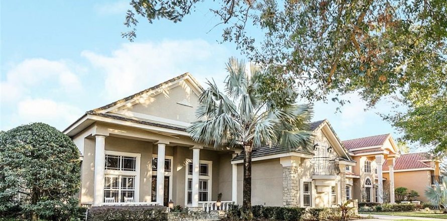 House in Orlando, Florida 4 bedrooms, 361.39 sq.m. № 1733795