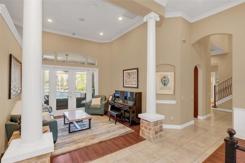 House in Orlando, Florida 4 bedrooms, 361.39 sq.m. № 1733795 - photo 4