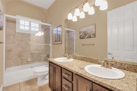 House in Orlando, Florida 4 bedrooms, 361.39 sq.m. № 1733795 - photo 21