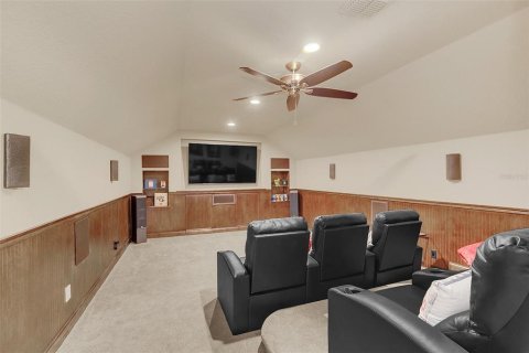 House in Orlando, Florida 4 bedrooms, 361.39 sq.m. № 1733795 - photo 23