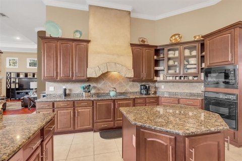 House in Orlando, Florida 4 bedrooms, 361.39 sq.m. № 1733795 - photo 11