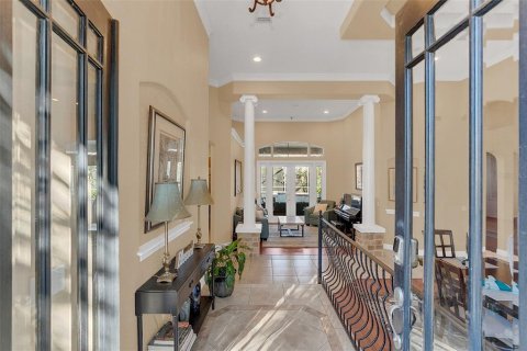 House in Orlando, Florida 4 bedrooms, 361.39 sq.m. № 1733795 - photo 3