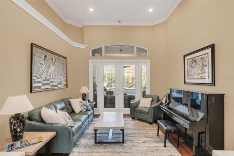 House in Orlando, Florida 4 bedrooms, 361.39 sq.m. № 1733795 - photo 6