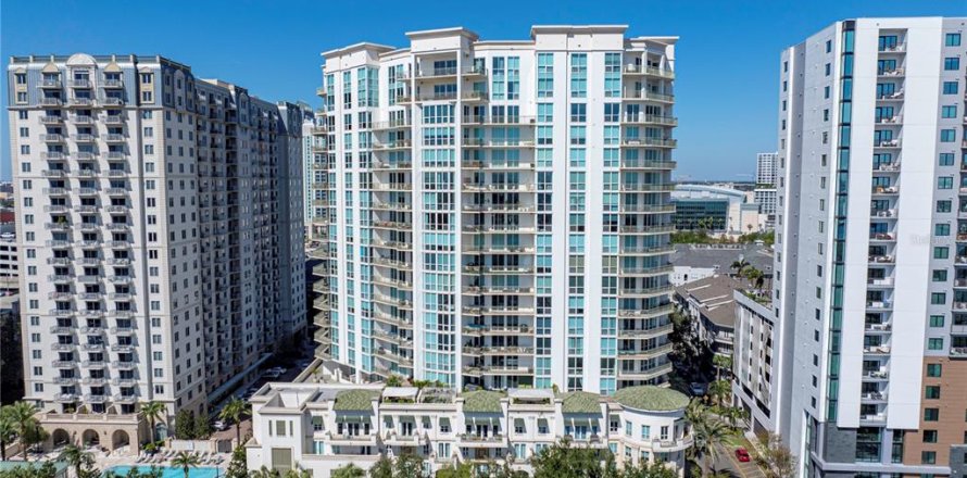 Condo à Tampa, Floride, 2 chambres  № 2285596