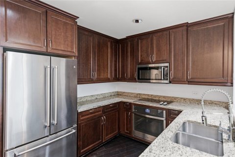 Copropriété à vendre à Tampa, Floride: 2 chambres, 115.38 m2 № 2285596 - photo 12