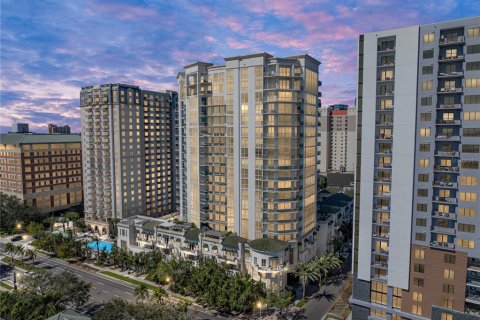 Copropriété à vendre à Tampa, Floride: 2 chambres, 115.38 m2 № 2285596 - photo 3