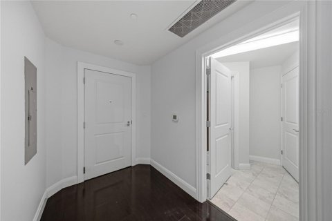 Copropriété à vendre à Tampa, Floride: 2 chambres, 115.38 m2 № 2285596 - photo 6