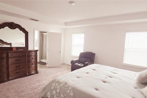House in Davenport, Florida 5 bedrooms, 295.89 sq.m. № 1552782 - photo 23