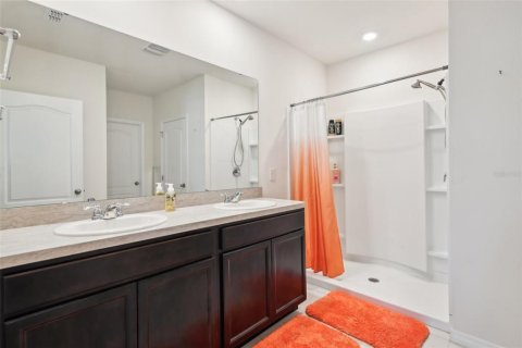 House in Tavares, Florida 4 bedrooms, 171.5 sq.m. № 1583876 - photo 27