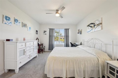 House in Tavares, Florida 4 bedrooms, 171.5 sq.m. № 1583876 - photo 24