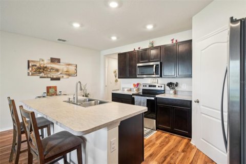 House in Tavares, Florida 4 bedrooms, 171.5 sq.m. № 1583876 - photo 12