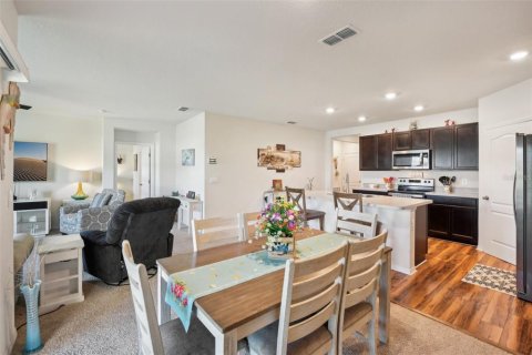 House in Tavares, Florida 4 bedrooms, 171.5 sq.m. № 1583876 - photo 15