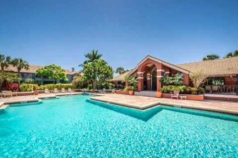 Condo in Saint Petersburg, Florida, 1 bedroom № 2214250 - photo 25