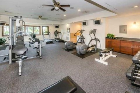 Condo in Saint Petersburg, Florida, 1 bedroom № 2214250 - photo 24