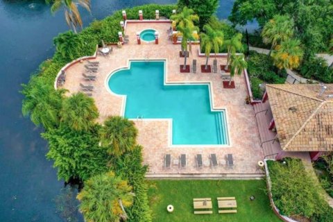 Condo in Saint Petersburg, Florida, 1 bedroom № 2214250 - photo 17