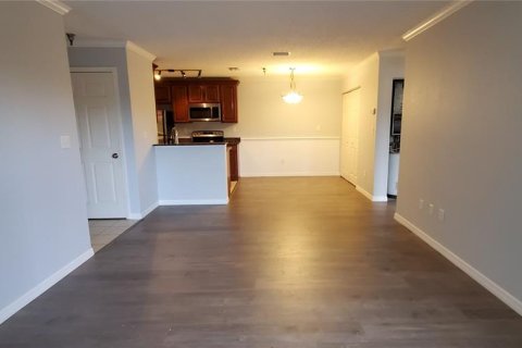 Condo in Saint Petersburg, Florida, 1 bedroom № 2214250 - photo 7