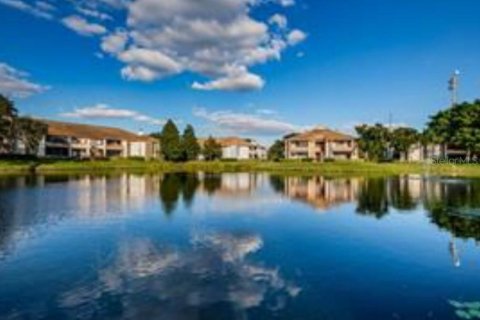 Condo in Saint Petersburg, Florida, 1 bedroom № 2214250 - photo 26