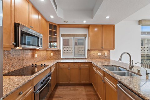 Condo in Palm Beach Shores, Florida, 3 bedrooms  № 2146996 - photo 19