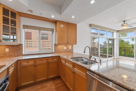 Condo in Palm Beach Shores, Florida, 3 bedrooms  № 2146996 - photo 21