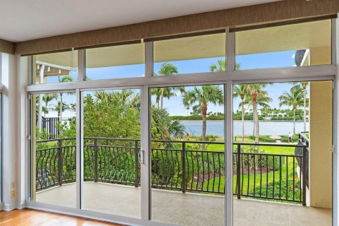 Condo in Palm Beach Shores, Florida, 3 bedrooms  № 2146996 - photo 7