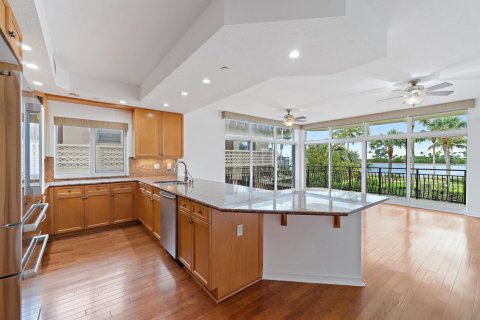Condo in Palm Beach Shores, Florida, 3 bedrooms  № 2146996 - photo 13