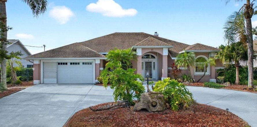House in Palm Coast, Florida 3 bedrooms, 240.15 sq.m. № 2199309