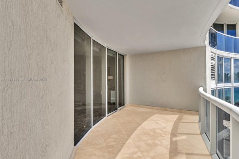 Купить кондоминиум в Санни-Айлс-Бич, Флорида 2 спальни, 175.21м2, № 2048521 - фото 30